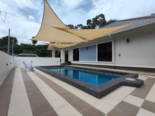 Interior Divison Villa | Mar'wanis Villa Homestay Beaufort Sabah