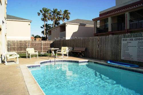 South Padre Island Apartment | Mar Y Sol #6 LUXURIOUS CONDO 3 minute walk to beach access