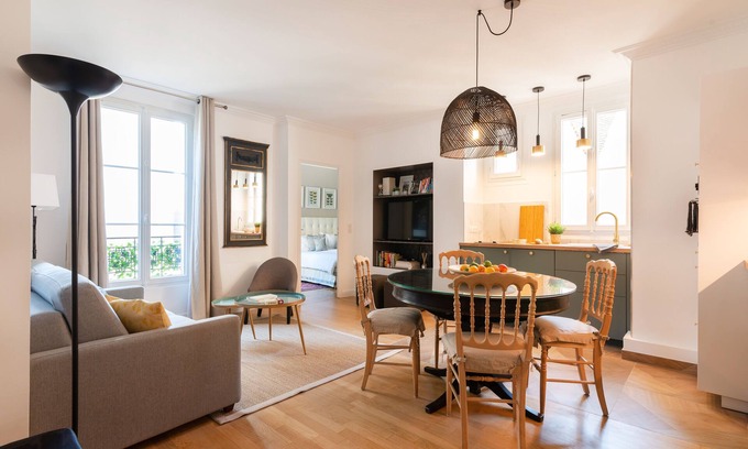 4th Arrondissement Apartment | Marais 2BR/2BA with AC, up to 4 guests