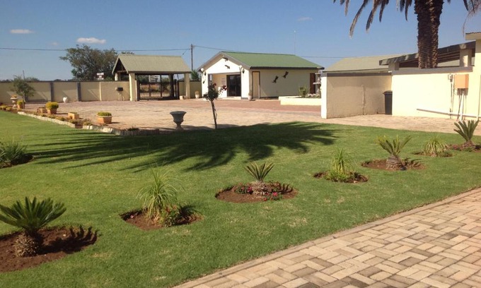 Mahikeng Bed & Breakfast | Marang Gardens Lodge