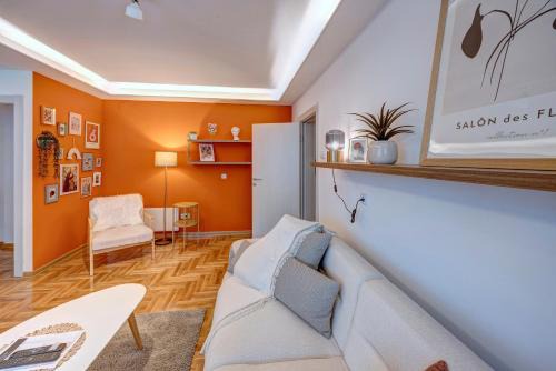 Kosancicev Venac Apartment | Marasca Belgrade - Cozy, Chic & Nomad-friendly Flat in Downtown