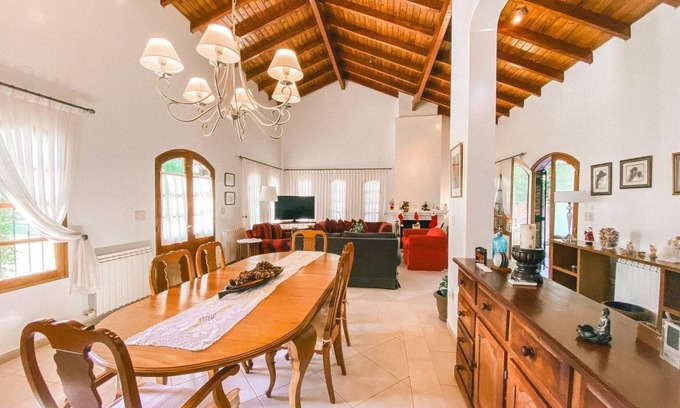 Chacras de Coria House | MARAVILLOSA CASA DE VERANO, EN CHACRAS DE CORIA 3 HABITACIONES 2 BANOS COCINA