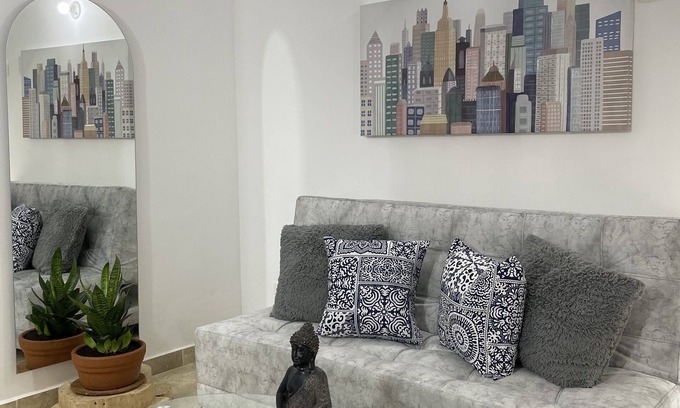 Niquia Apartment | Maravilloso Apartamento Recién Remodelado a 2 Minutos del Metro de Medellín