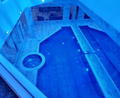 Jahra Ski Chalet | marbella chalet