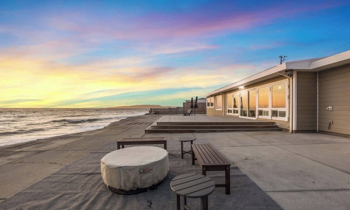 Sharp Park House | @Marbella Lane-Oceanfront Retreat w/Stunning View