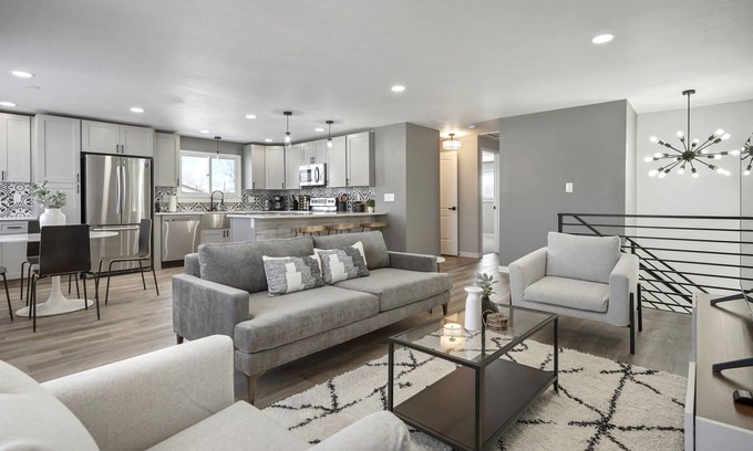 Highlands House | @ Marbella Lane - Serene 4BR Getaway in Arvada
