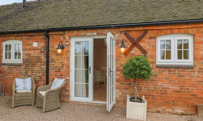Kedleston Cottage | MARCH HARE, romantic, luxury holiday cottage in Brailsford