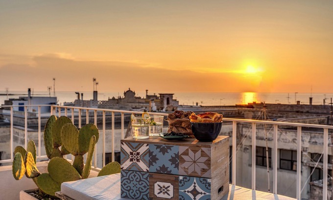 Gallipoli Historic Center Apartment | Mare, mare, mare - Three Bedroom Apartment, Sleeps 6