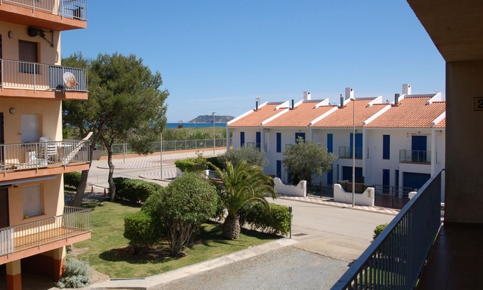 Mas Pinell Apartment | Mare Nostrum 422 - 100m from the beach and with A/C