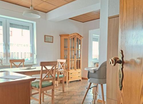 Rheinbrohl House | Margaretes Gästehaus - Ferienwohnung am Rheinsteig