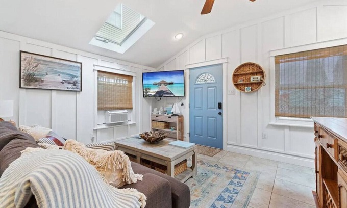 Margate City House | Margate Home w/Large Outdoor Kitchen