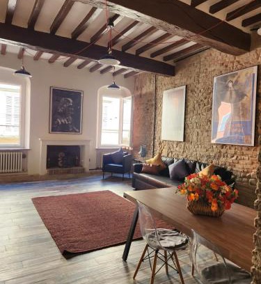 Oltretorrente Apartment | Margot76