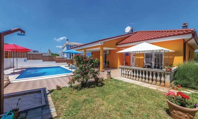 Sorici House | Mari House with pool