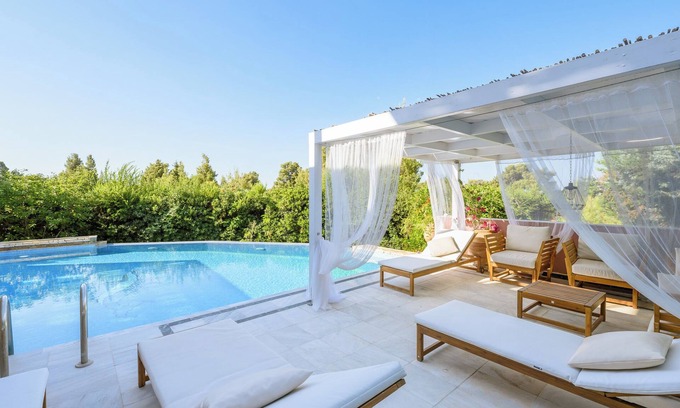 Elia Apartment | Maria Elena Villas