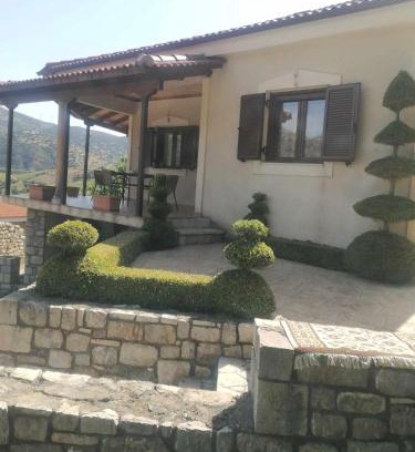 Plataniotissa House | Maria house