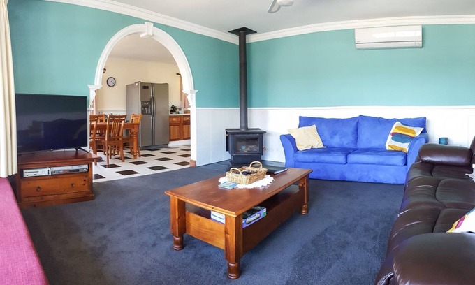 Swansea House | Maria's at Swansea - beautiful home near the sea
