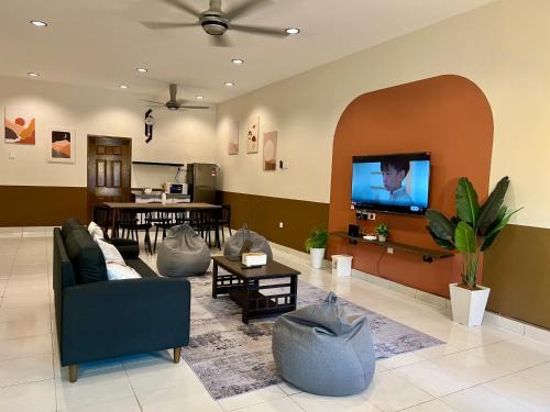 Kampung Telaga Batin House | Mariahnna Home
