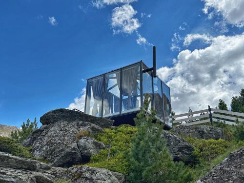 Strellc i Epërm House | Mariash Woodhouse I Sauna I Stargazing Glasshouse