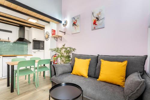 Sant Antoni Apartment | Marie Curie Flats, Lovely Loft