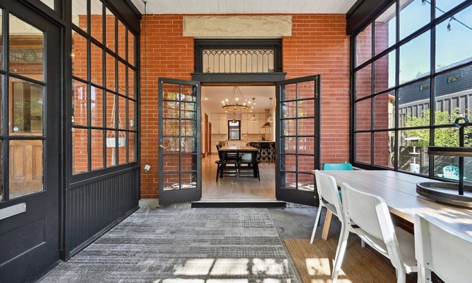 Sunnyside House | Marigold Mansion- Close to downtown, Walkable, Room for multiple families!