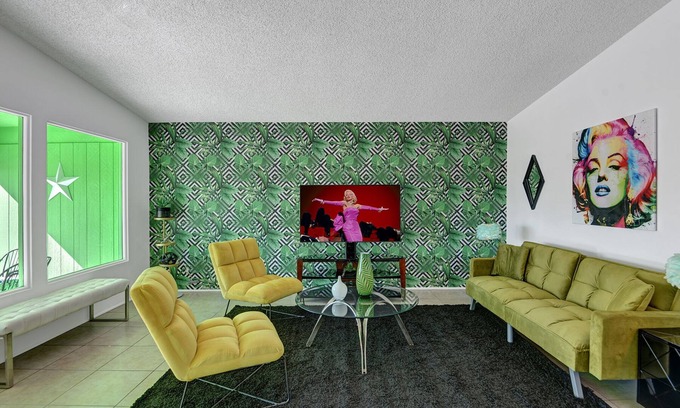 Desert Hot Springs House | Marilyn's Secret - Mid Century Modern Black House