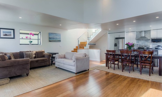 Marina Peninsula Condo | Marina Del Rey Beach House