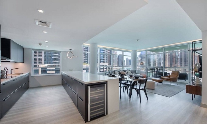Dubai Marina Apartment | Marina Quays 310 North · Astonishing 3BDR in the heart of Dubai Marina