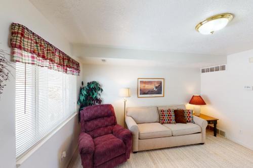 Harbor Village Apartment | Marina Retreat