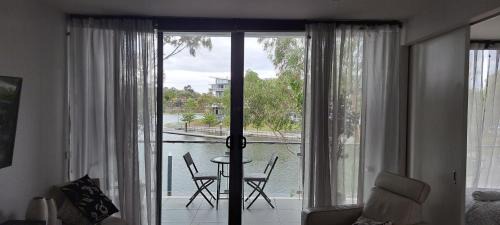 Maribyrnong Apartment | Marina View Apartment on the Maribyrnong River, Melbourne