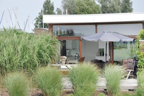 Bunschoten House | Marina VILLA nabij water met prive sauna.