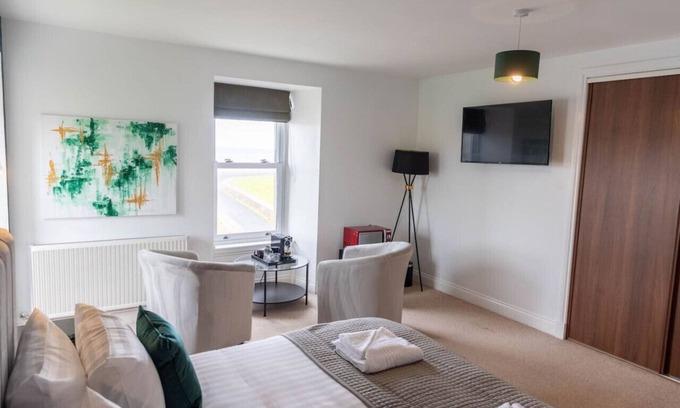 Thurso Hotel | Marine Aparthotel Sea View Room sleeps
