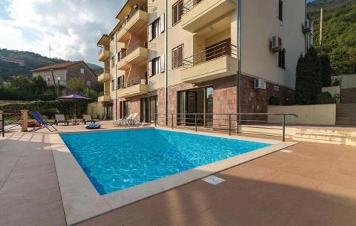 Kamenari Apartment | Marine Bay Kamenari Three Bedroom Apartment & Pool