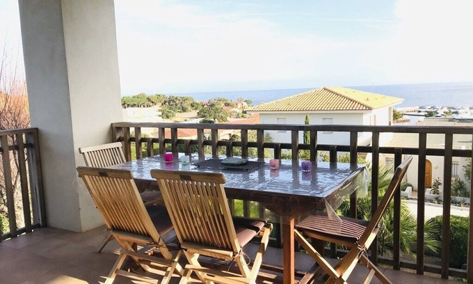 Marine de Saint Ambroggio Apartment | Marine de Sant Ambroggio - Very nice apartment with sea view - F3 V3N4