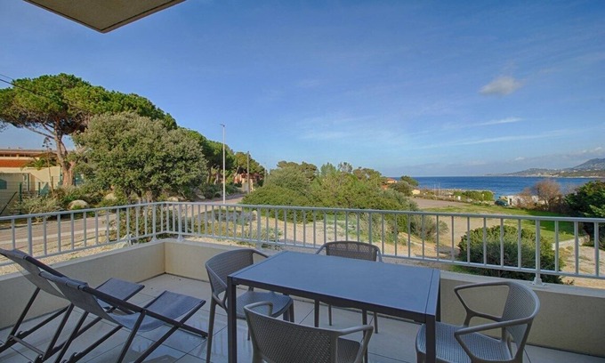 Marine de Saint Ambroggio Apartment | Marine de Sant'Ambroggio - Modern apartment with sea view - F2 A MARINA 1