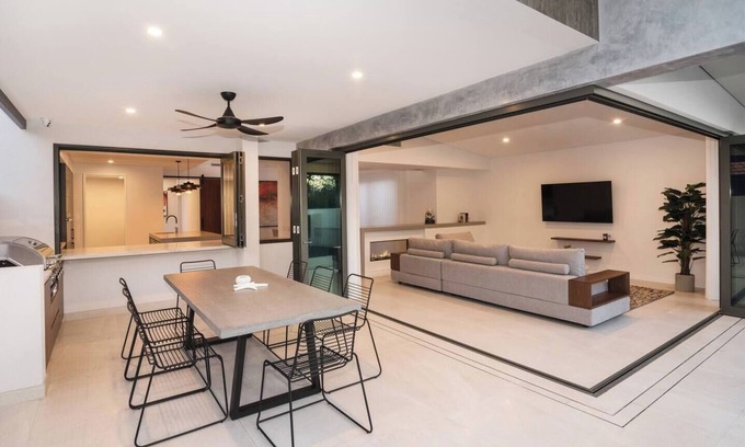 Busselton House | Marine Life Coastal Retreat Near Busselton Jetty