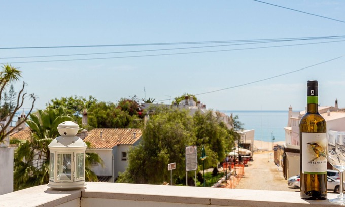 Praia da Luz Apartment | Mariners (5) - Bright and stylish apartment - 2-minute walk to the beach