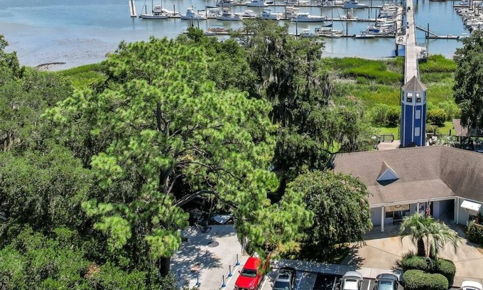 Port Royal House | "Mariners Court" Close to USMC Boot Camp Grad!