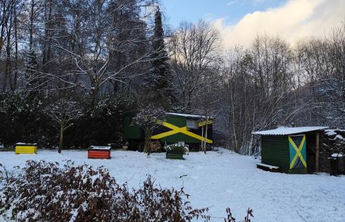 Sternberk Ski Chalet | Maringotka Na Jamajce