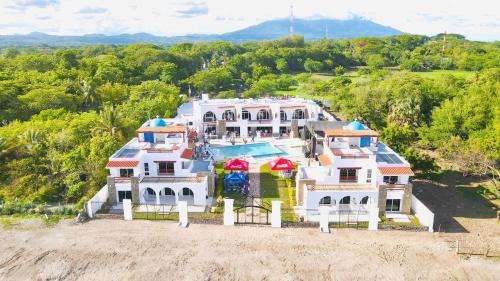 Llano de Los Patos House | Mariposa Reina B