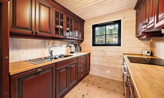 Vradal House | Marit's Hytte is a typical Norwegian holiday home, suitable for 6 to 8 people. Enjoy the fantastic view from the spacious veranda of this house.