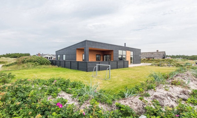 Bjerregard Strand House | "Marius" - 400m from the sea by Interhome