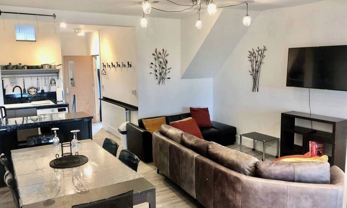 Long Eaton Apartment | Market Place Retreat in Nottingham