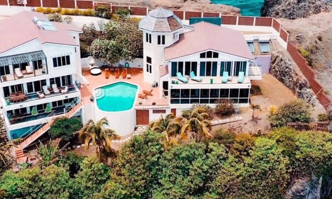 Lance aux Epines Villa | Marks Reef - Main Villa and Reef Villa