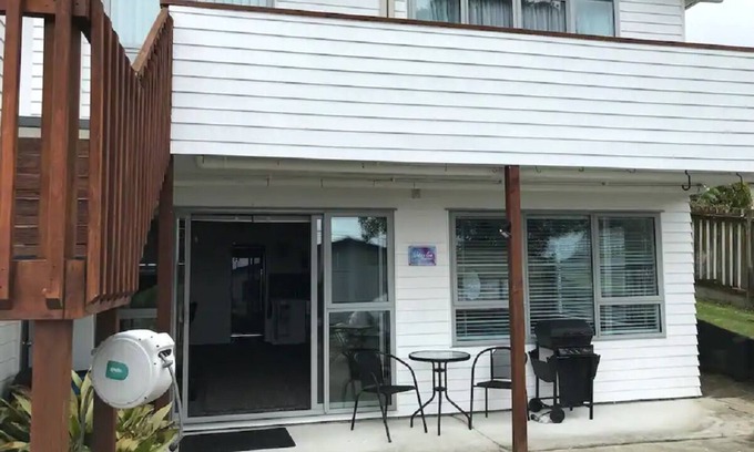 Stanmore Bay Apartment | Marlee Apartment