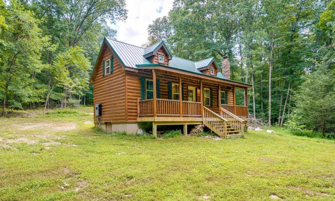 Marlinton House | Marlinton Cabin Rental with Greenbrier River Access!