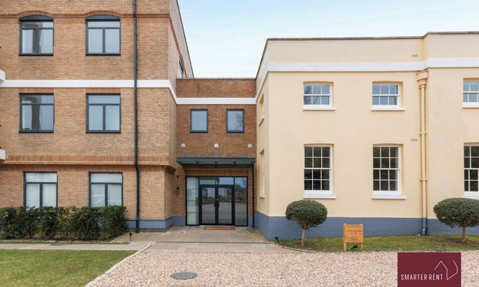 Marlow Apartment | Marlow - 2 Bed Flat In Gated Development