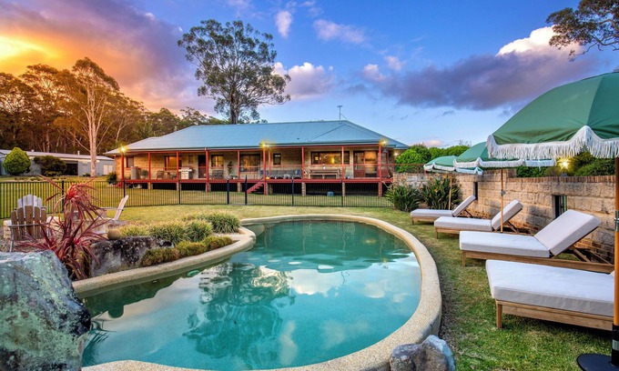 Comberton House | Marlu Estate: Luxury Farmhouse Retreat Near Jervis Bay