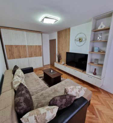 Pirot Apartment | Marlux