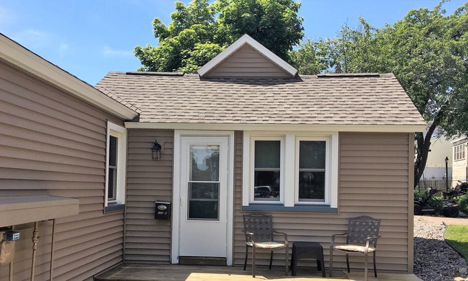 Marquette Apartment | Marquette. Walk to Lake Superior! Close to events & bike paths! AC + Free WiFi!