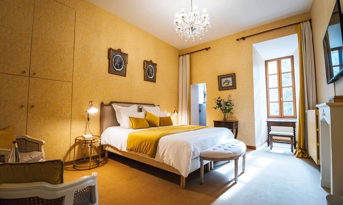 Filliere House | Marquise de Grollier Continued